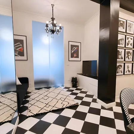Apartment Black And White In Downtown With Ac, Wifi And Subway M1 M2 Airoport Connected, Station Milan