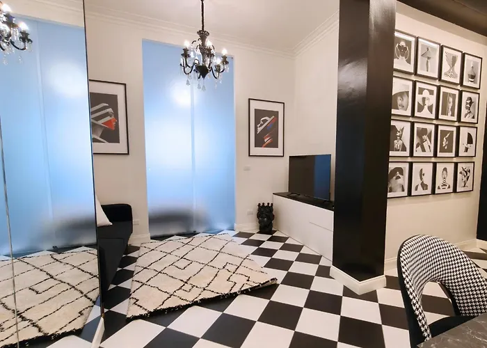 Апартаменты Black And White In Downtown With Ac, Wifi And Subway M1 M2 Airoport Connected, Station Милан